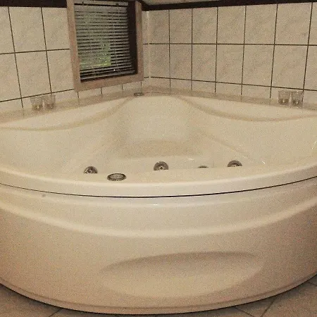Secluded Holiday In Jutland With Whirlpool Semesterbostad